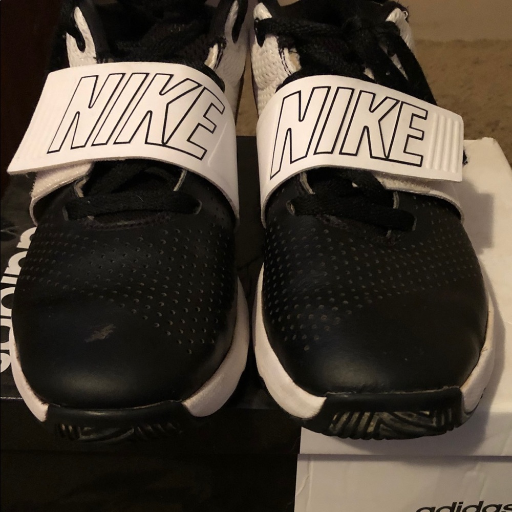 boys nike shoes